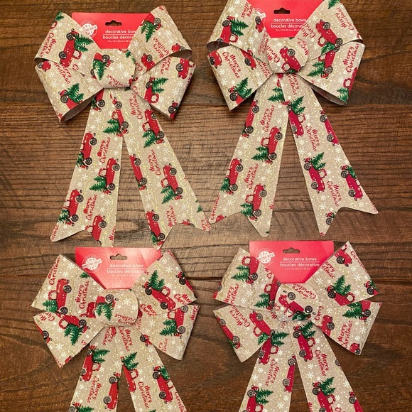 Christmas Farmhouse Red Truck With Christmas Tree Bows & Christmas Ribbon Set - Picture 3 of 16